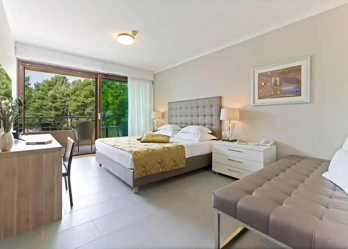 The Apartahotel Podstrana