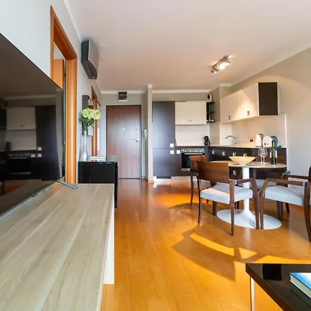 Aparthotel The 4*