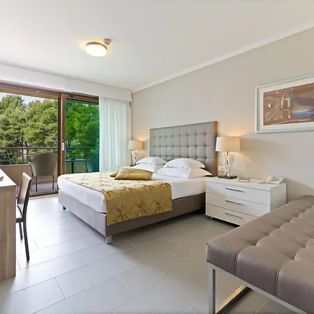 The Aparthotel Podstrana