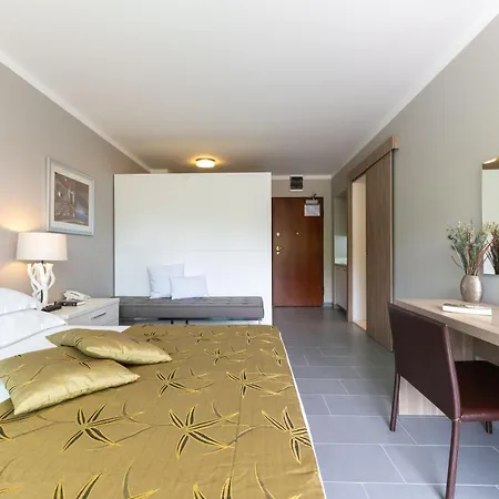 Apartmanhotel The Podstrana