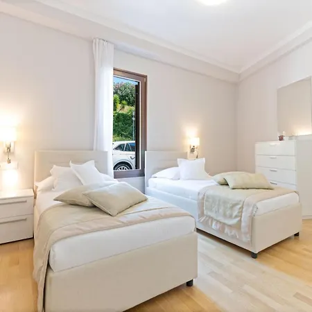 Apartmanhotel The Podstrana