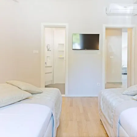 The 4* Podstrana