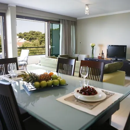 The 4* Podstrana